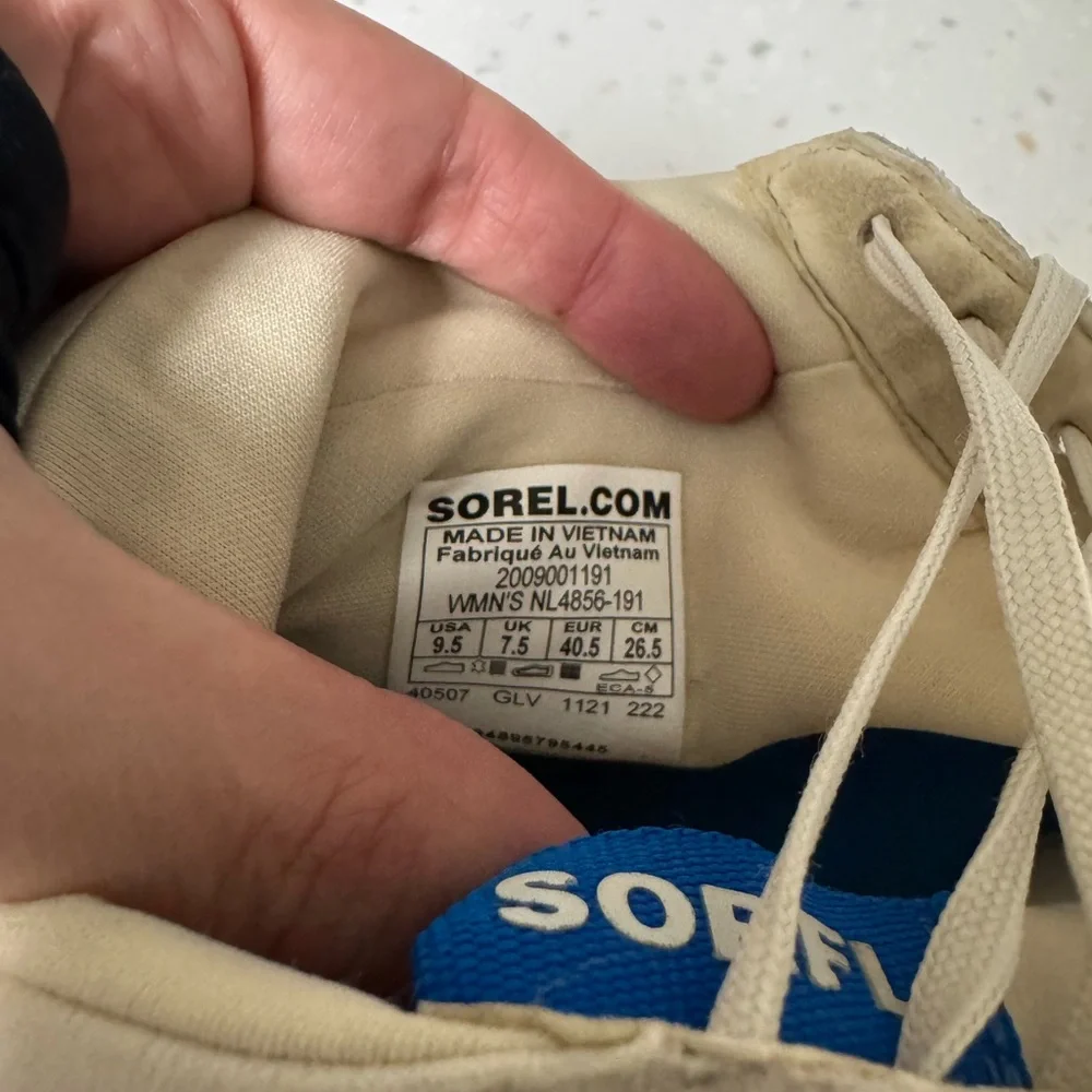 Sorel Women's Out N' About 503 Mid Sneaker Boots - Picture 8 of 9